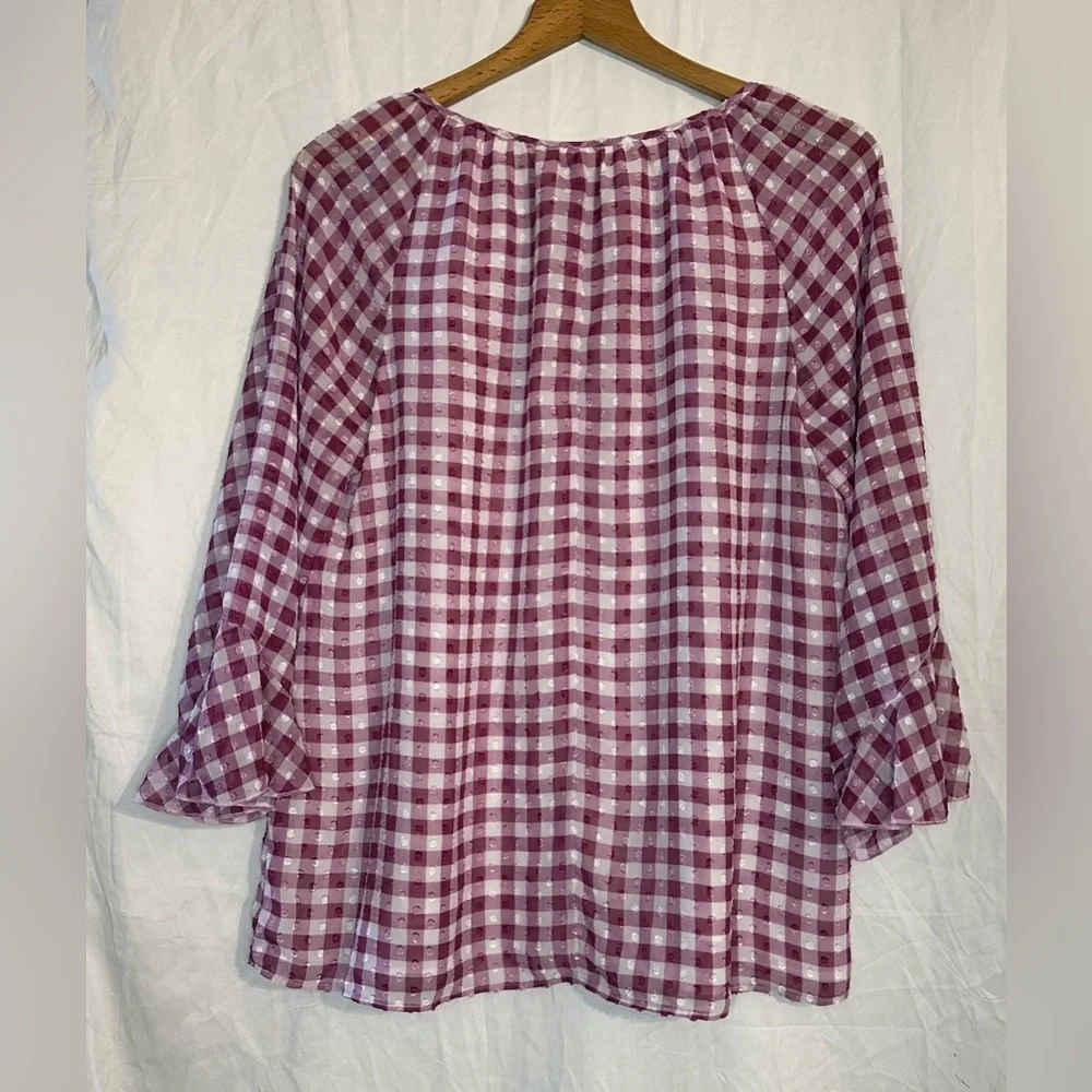 Cato Women’s Checkered Red and White Blouse with Key Hole Cut Out Size Large